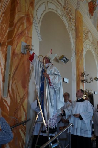 Konsekracja kościoła w Dylewie [ZDJĘCIA] - zdjęcie #8 - eOstroleka.pl