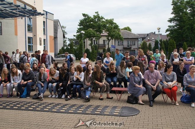Uczniowie I LO zagrali charytatywnie dla Janka Jankowskiego [ZDJĘCIA] - zdjęcie #18 - eOstroleka.pl