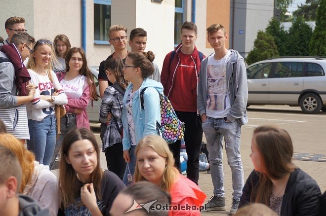 Uczniowie I LO zagrali charytatywnie dla Janka Jankowskiego [ZDJĘCIA] - zdjęcie #26 - eOstroleka.pl