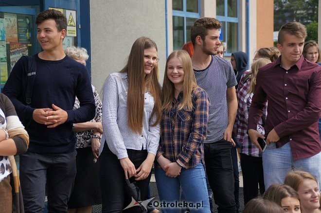 Uczniowie I LO zagrali charytatywnie dla Janka Jankowskiego [ZDJĘCIA] - zdjęcie #34 - eOstroleka.pl