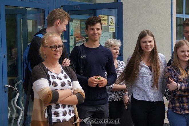 Uczniowie I LO zagrali charytatywnie dla Janka Jankowskiego [ZDJĘCIA] - zdjęcie #36 - eOstroleka.pl