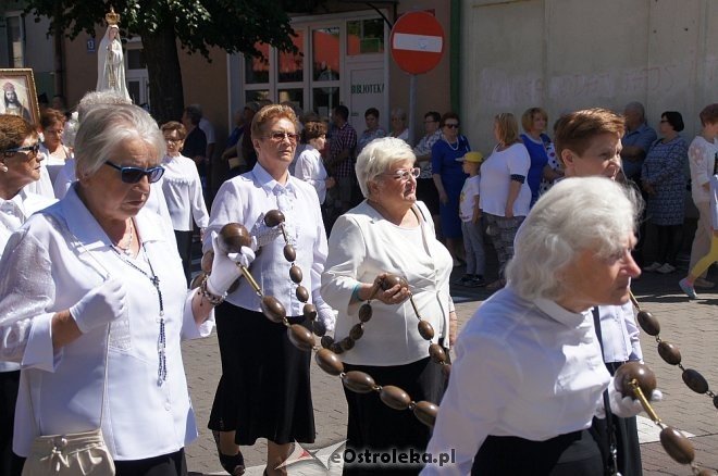 Procesja Bożego Ciała w sanktuarium pw. św. Antoniego Padewskiego w Ostrołęce [15.06.2017] - zdjęcie #252 - eOstroleka.pl