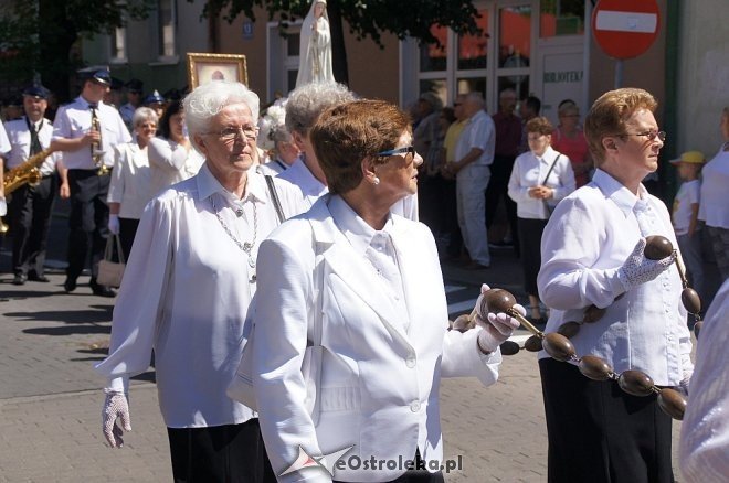 Procesja Bożego Ciała w sanktuarium pw. św. Antoniego Padewskiego w Ostrołęce [15.06.2017] - zdjęcie #250 - eOstroleka.pl