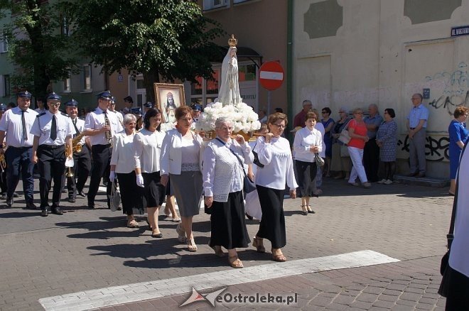 Procesja Bożego Ciała w sanktuarium pw. św. Antoniego Padewskiego w Ostrołęce [15.06.2017] - zdjęcie #248 - eOstroleka.pl