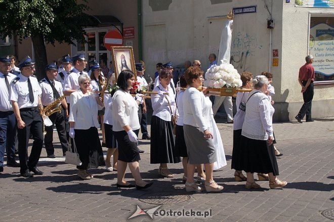 Procesja Bożego Ciała w sanktuarium pw. św. Antoniego Padewskiego w Ostrołęce [15.06.2017] - zdjęcie #247 - eOstroleka.pl