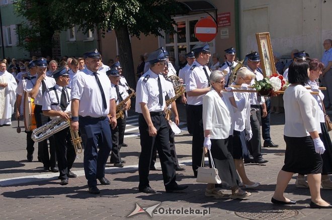Procesja Bożego Ciała w sanktuarium pw. św. Antoniego Padewskiego w Ostrołęce [15.06.2017] - zdjęcie #246 - eOstroleka.pl