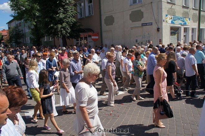 Procesja Bożego Ciała w sanktuarium pw. św. Antoniego Padewskiego w Ostrołęce [15.06.2017] - zdjęcie #223 - eOstroleka.pl
