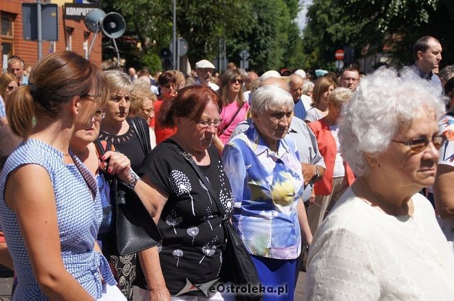 Procesja Bożego Ciała w sanktuarium pw. św. Antoniego Padewskiego w Ostrołęce [15.06.2017] - zdjęcie #209 - eOstroleka.pl