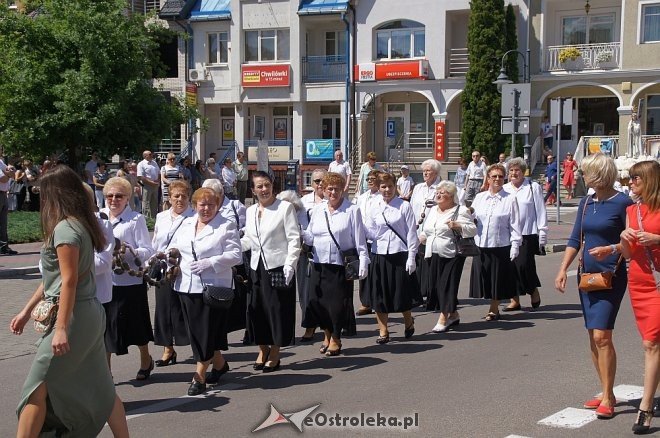 Procesja Bożego Ciała w sanktuarium pw. św. Antoniego Padewskiego w Ostrołęce [15.06.2017] - zdjęcie #192 - eOstroleka.pl