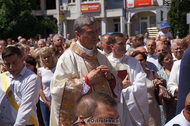 Procesja Bożego Ciała w sanktuarium pw. św. Antoniego Padewskiego w Ostrołęce [15.06.2017] - zdjęcie #176 - eOstroleka.pl