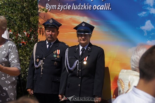 Procesja Bożego Ciała w sanktuarium pw. św. Antoniego Padewskiego w Ostrołęce [15.06.2017] - zdjęcie #173 - eOstroleka.pl