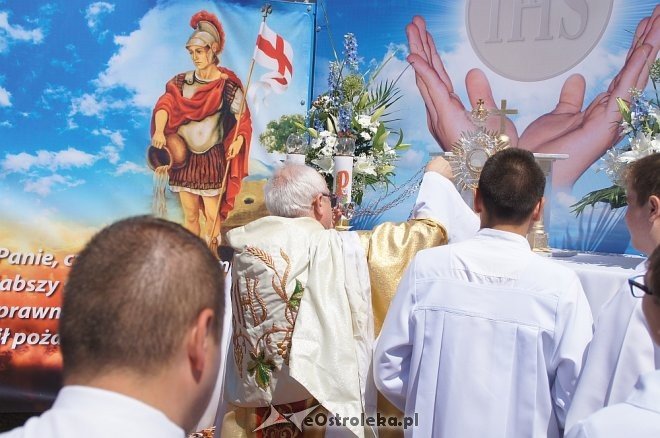 Procesja Bożego Ciała w sanktuarium pw. św. Antoniego Padewskiego w Ostrołęce [15.06.2017] - zdjęcie #169 - eOstroleka.pl
