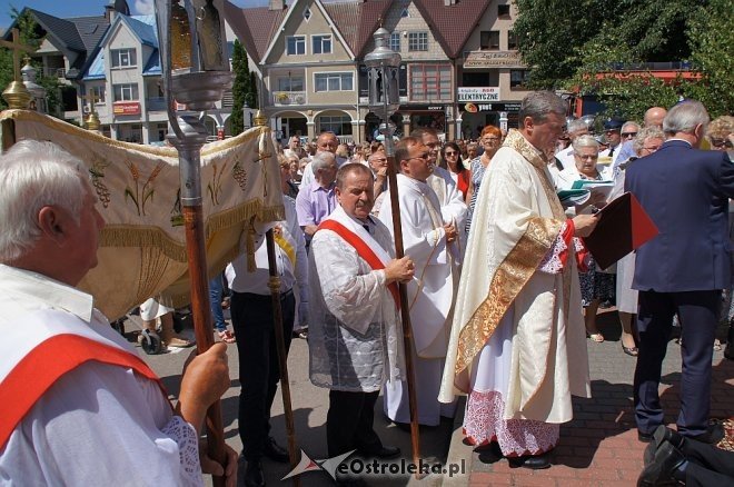 Procesja Bożego Ciała w sanktuarium pw. św. Antoniego Padewskiego w Ostrołęce [15.06.2017] - zdjęcie #165 - eOstroleka.pl