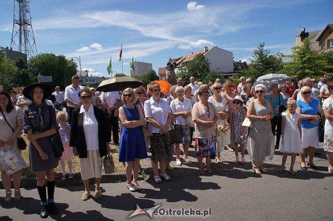 Procesja Bożego Ciała w sanktuarium pw. św. Antoniego Padewskiego w Ostrołęce [15.06.2017] - zdjęcie #149 - eOstroleka.pl