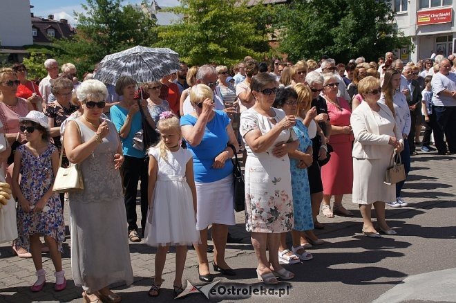 Procesja Bożego Ciała w sanktuarium pw. św. Antoniego Padewskiego w Ostrołęce [15.06.2017] - zdjęcie #147 - eOstroleka.pl