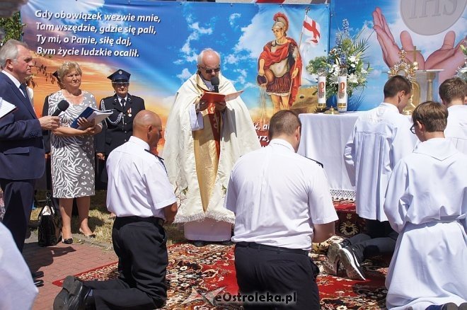 Procesja Bożego Ciała w sanktuarium pw. św. Antoniego Padewskiego w Ostrołęce [15.06.2017] - zdjęcie #139 - eOstroleka.pl