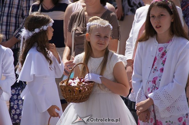 Procesja Bożego Ciała w sanktuarium pw. św. Antoniego Padewskiego w Ostrołęce [15.06.2017] - zdjęcie #133 - eOstroleka.pl