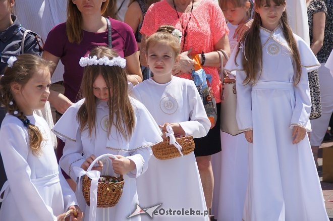 Procesja Bożego Ciała w sanktuarium pw. św. Antoniego Padewskiego w Ostrołęce [15.06.2017] - zdjęcie #128 - eOstroleka.pl