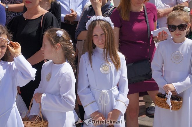 Procesja Bożego Ciała w sanktuarium pw. św. Antoniego Padewskiego w Ostrołęce [15.06.2017] - zdjęcie #119 - eOstroleka.pl