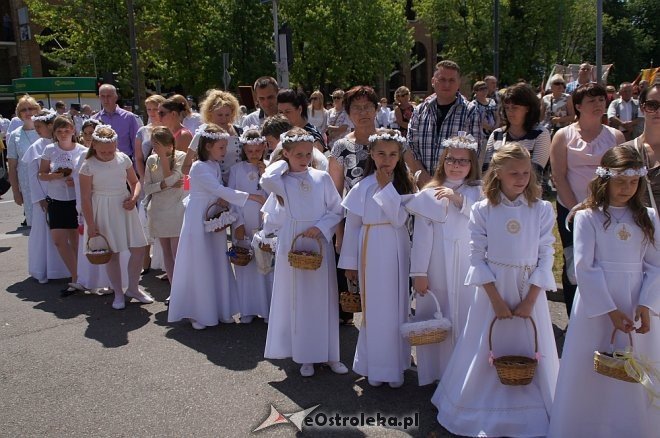 Procesja Bożego Ciała w sanktuarium pw. św. Antoniego Padewskiego w Ostrołęce [15.06.2017] - zdjęcie #110 - eOstroleka.pl