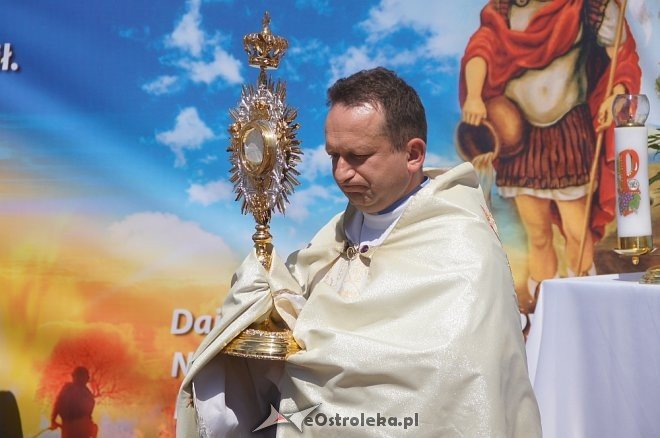 Procesja Bożego Ciała w sanktuarium pw. św. Antoniego Padewskiego w Ostrołęce [15.06.2017] - zdjęcie #106 - eOstroleka.pl