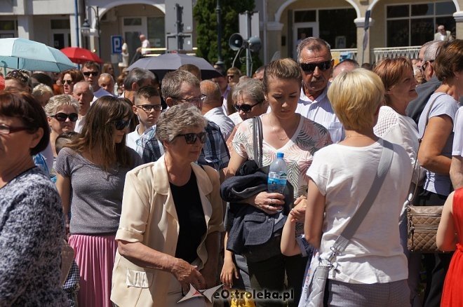 Procesja Bożego Ciała w sanktuarium pw. św. Antoniego Padewskiego w Ostrołęce [15.06.2017] - zdjęcie #86 - eOstroleka.pl