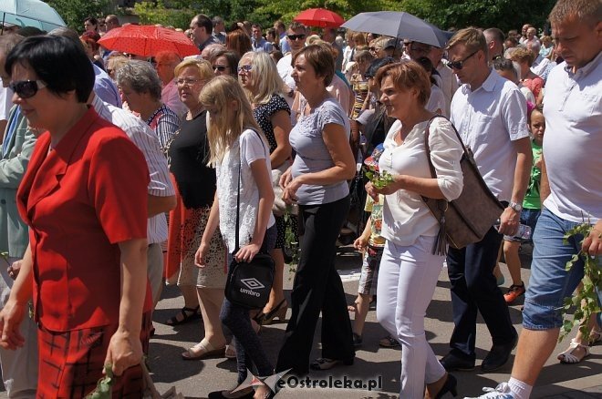 Procesja Bożego Ciała w sanktuarium pw. św. Antoniego Padewskiego w Ostrołęce [15.06.2017] - zdjęcie #79 - eOstroleka.pl