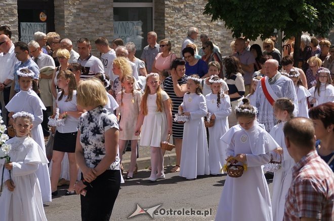 Procesja Bożego Ciała w sanktuarium pw. św. Antoniego Padewskiego w Ostrołęce [15.06.2017] - zdjęcie #47 - eOstroleka.pl
