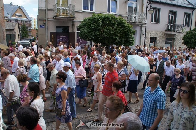Procesja Bożego Ciała w sanktuarium pw. św. Antoniego Padewskiego w Ostrołęce [15.06.2017] - zdjęcie #36 - eOstroleka.pl