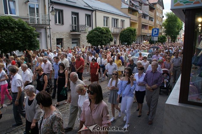 Procesja Bożego Ciała w sanktuarium pw. św. Antoniego Padewskiego w Ostrołęce [15.06.2017] - zdjęcie #29 - eOstroleka.pl