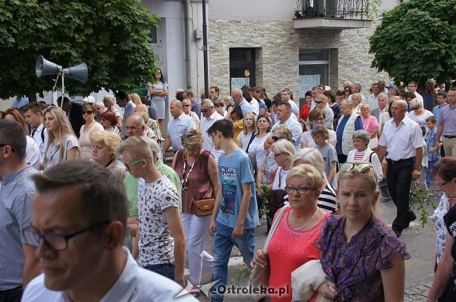Procesja Bożego Ciała w sanktuarium pw. św. Antoniego Padewskiego w Ostrołęce [15.06.2017] - zdjęcie #22 - eOstroleka.pl