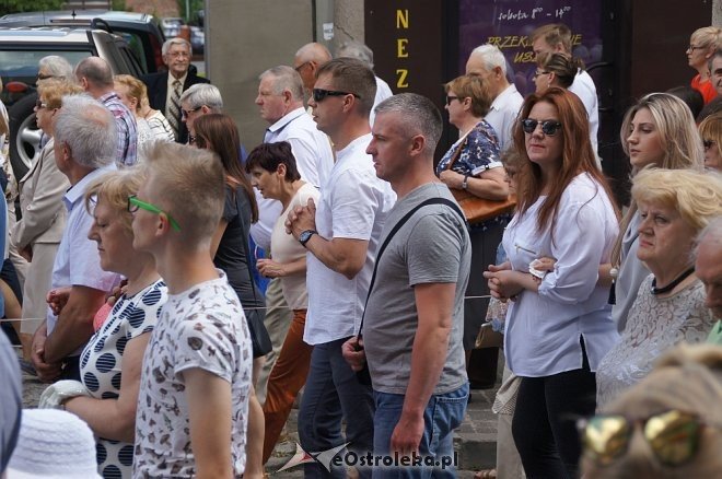 Procesja Bożego Ciała w sanktuarium pw. św. Antoniego Padewskiego w Ostrołęce [15.06.2017] - zdjęcie #20 - eOstroleka.pl