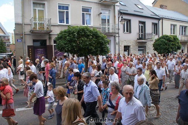 Procesja Bożego Ciała w sanktuarium pw. św. Antoniego Padewskiego w Ostrołęce [15.06.2017] - zdjęcie #16 - eOstroleka.pl
