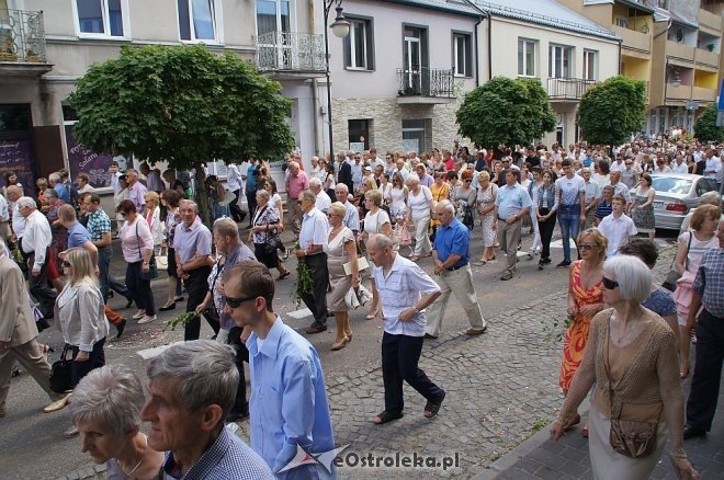 Procesja Bożego Ciała w sanktuarium pw. św. Antoniego Padewskiego w Ostrołęce [15.06.2017] - zdjęcie #9 - eOstroleka.pl