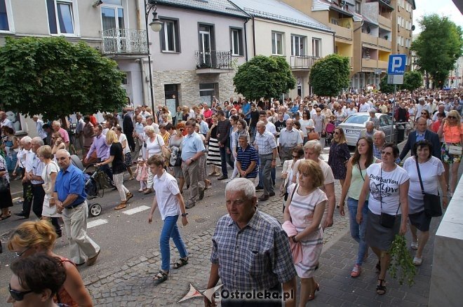 Procesja Bożego Ciała w sanktuarium pw. św. Antoniego Padewskiego w Ostrołęce [15.06.2017] - zdjęcie #6 - eOstroleka.pl