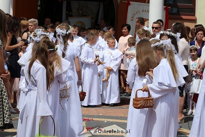 Boże Ciało 2017 w parafii pw. NMP Królowej Rodzin [15.06.2017] - zdjęcie #1 - eOstroleka.pl