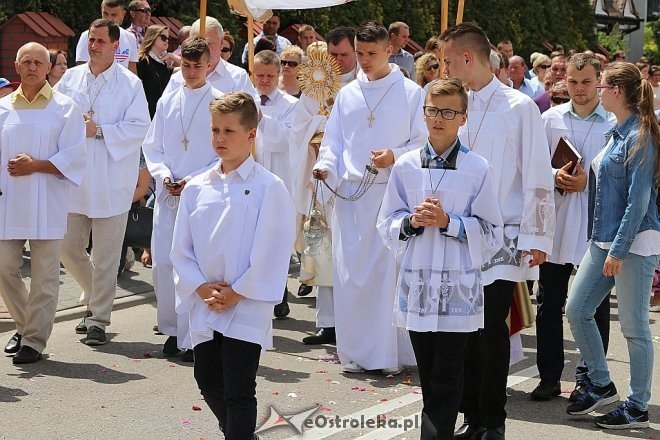 Boże Ciało 2017 w parafii pw. NMP Królowej Rodzin [15.06.2017] - zdjęcie #27 - eOstroleka.pl