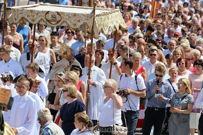Boże Ciało 2017 w parafii pw. św. Franciszka [15.06.2017] - zdjęcie #13 - eOstroleka.pl