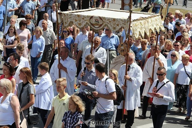 Boże Ciało 2017 w parafii pw. św. Franciszka [15.06.2017] - zdjęcie #23 - eOstroleka.pl
