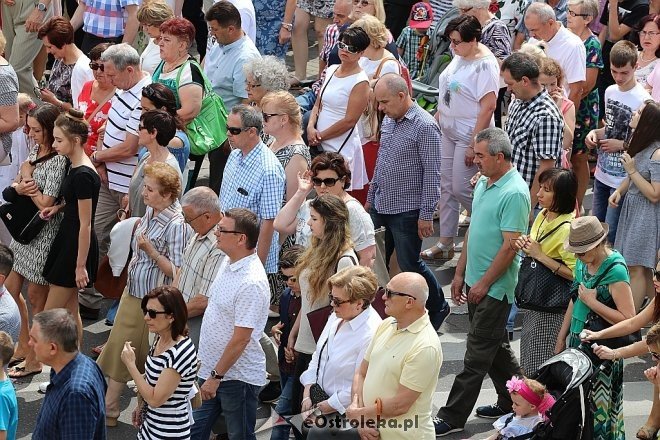 Boże Ciało 2017 w parafii pw. Zbawiciela Świata [15.06.2017] - zdjęcie #47 - eOstroleka.pl