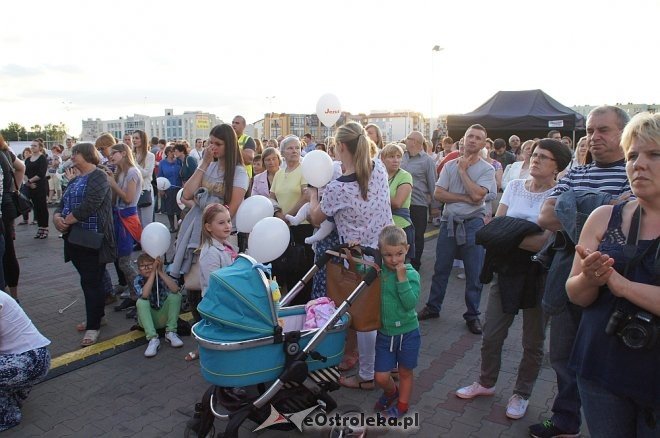 Koncert uwielbienia „Zjednoczeni dla Miłości” po raz trzeci w Ostrołęce [WIDEO, ZDJĘCIA] - zdjęcie #6 - eOstroleka.pl