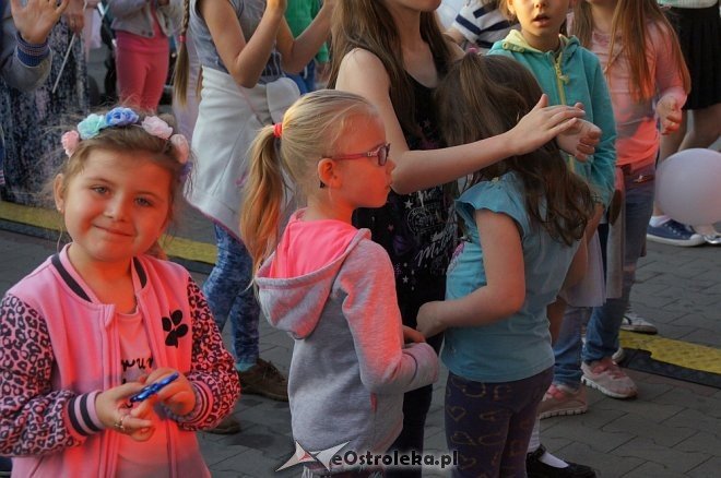 Koncert uwielbienia „Zjednoczeni dla Miłości” po raz trzeci w Ostrołęce [WIDEO, ZDJĘCIA] - zdjęcie #41 - eOstroleka.pl