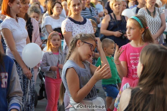 Koncert uwielbienia „Zjednoczeni dla Miłości” po raz trzeci w Ostrołęce [WIDEO, ZDJĘCIA] - zdjęcie #45 - eOstroleka.pl