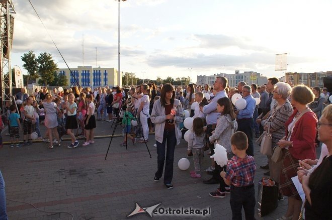 Koncert uwielbienia „Zjednoczeni dla Miłości” po raz trzeci w Ostrołęce [WIDEO, ZDJĘCIA] - zdjęcie #68 - eOstroleka.pl