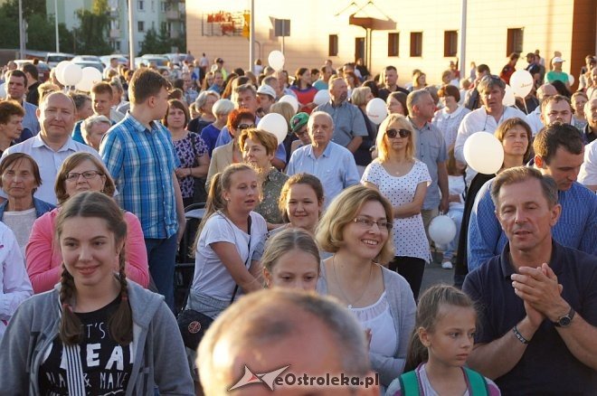 Koncert uwielbienia „Zjednoczeni dla Miłości” po raz trzeci w Ostrołęce [WIDEO, ZDJĘCIA] - zdjęcie #108 - eOstroleka.pl