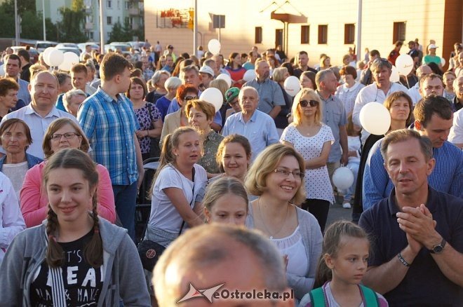 Koncert uwielbienia „Zjednoczeni dla Miłości” po raz trzeci w Ostrołęce [WIDEO, ZDJĘCIA] - zdjęcie #24 - eOstroleka.pl