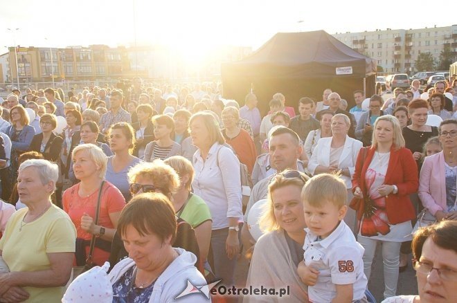 Koncert uwielbienia „Zjednoczeni dla Miłości” po raz trzeci w Ostrołęce [WIDEO, ZDJĘCIA] - zdjęcie #110 - eOstroleka.pl
