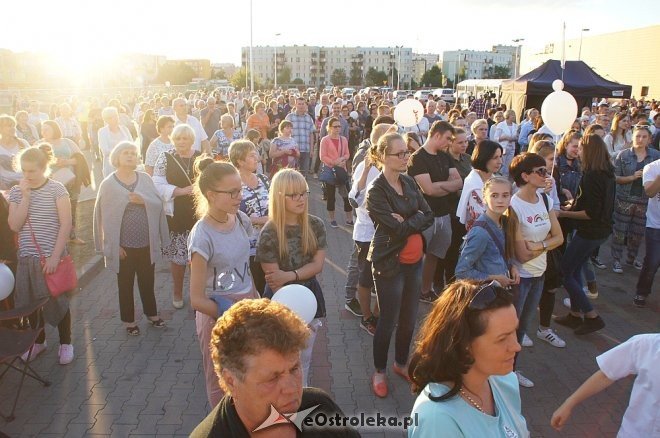 Koncert uwielbienia „Zjednoczeni dla Miłości” po raz trzeci w Ostrołęce [WIDEO, ZDJĘCIA] - zdjęcie #18 - eOstroleka.pl