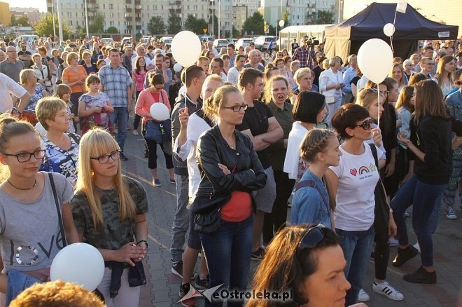 Koncert uwielbienia „Zjednoczeni dla Miłości” po raz trzeci w Ostrołęce [WIDEO, ZDJĘCIA] - zdjęcie #119 - eOstroleka.pl