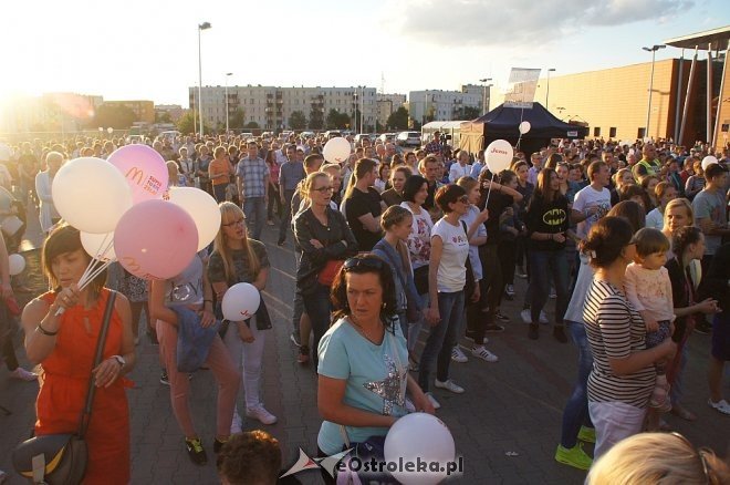 Koncert uwielbienia „Zjednoczeni dla Miłości” po raz trzeci w Ostrołęce [WIDEO, ZDJĘCIA] - zdjęcie #125 - eOstroleka.pl